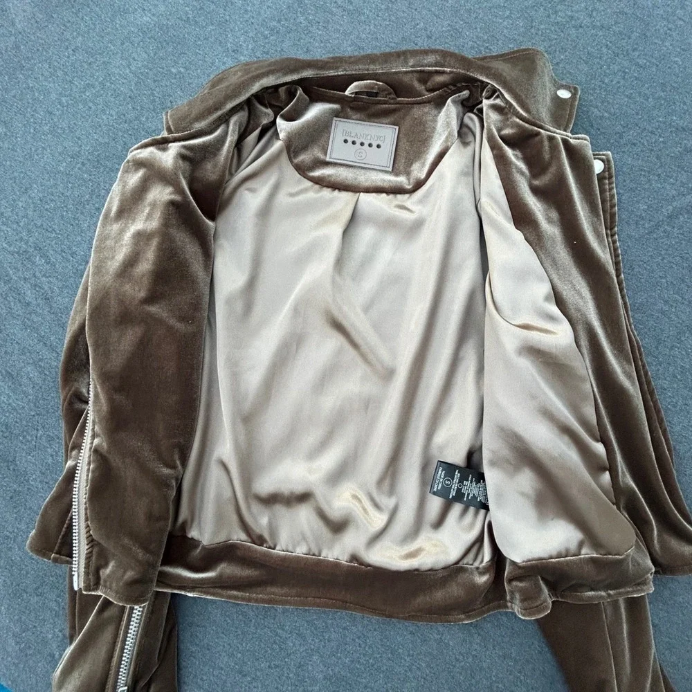 BLANKNYC Womens Small Velvet Moto Jacket Taupe Brown Cropped Zip Biker - Picture 8 of 14